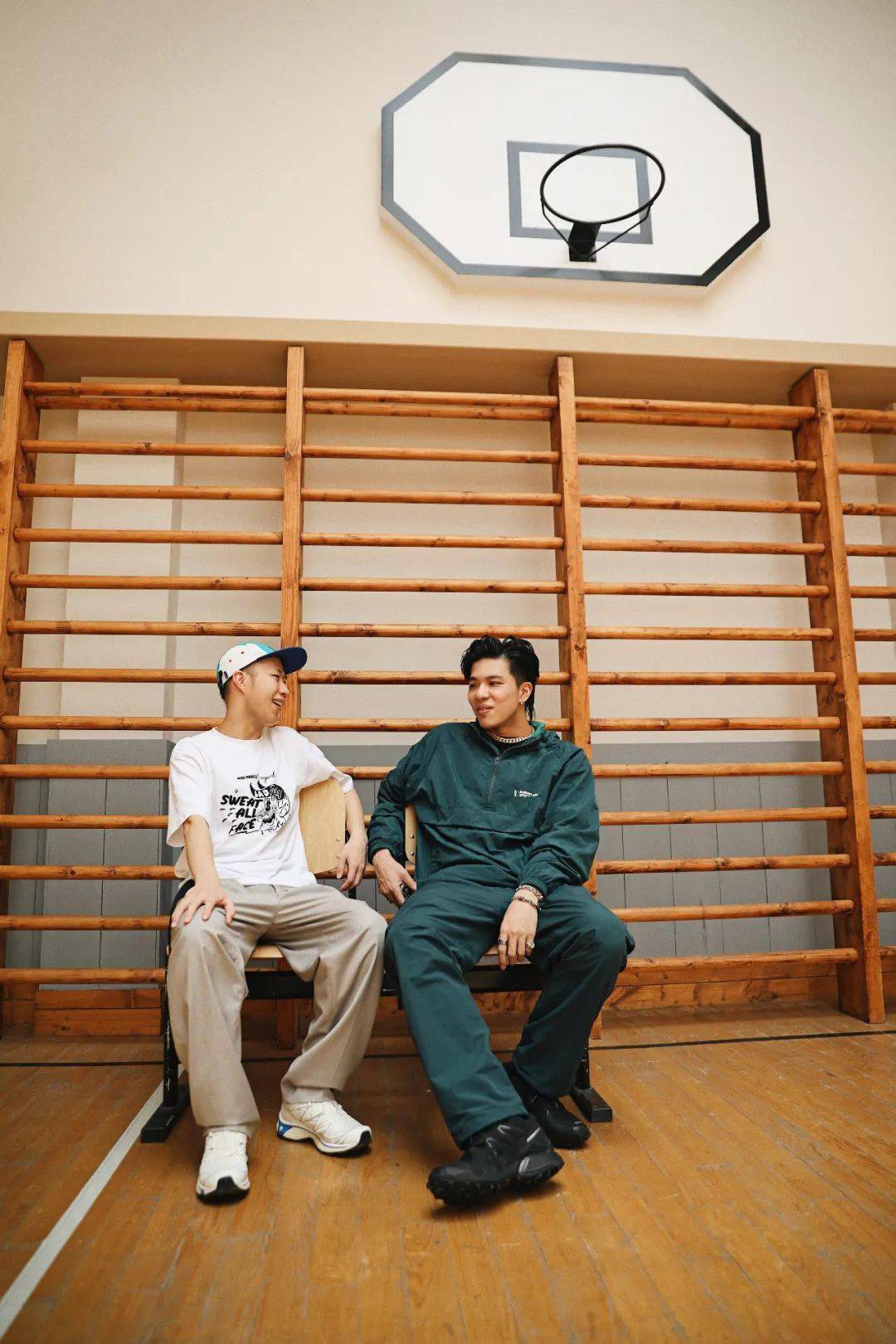 后浪|专访八口丨“想一直做一个冲浪的人”