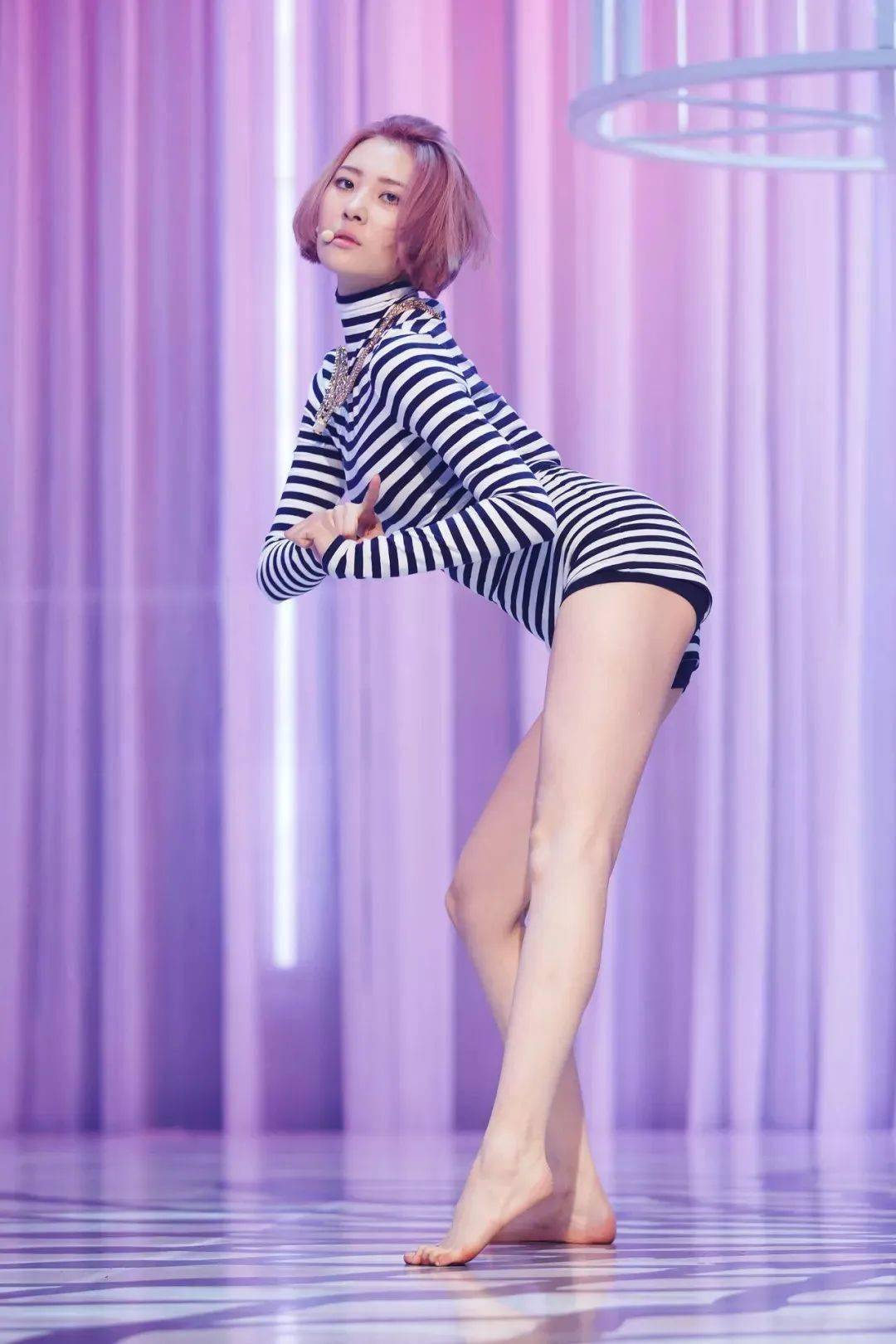 step|打卡宋祖儿同款瘦腿操 这酸爽谁做谁知道！