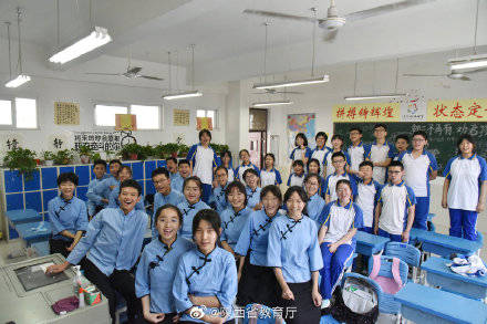 夏之|又是一年毕业季一组暖心纪念册勾起青春回忆