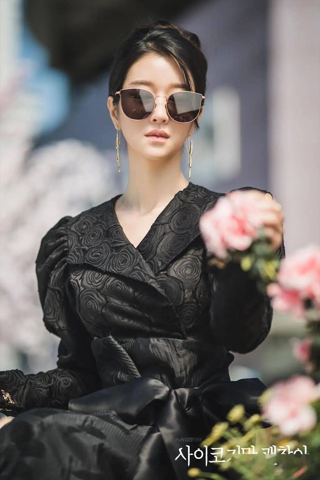 剧中|虽然是神经病，但够时髦就没关系！