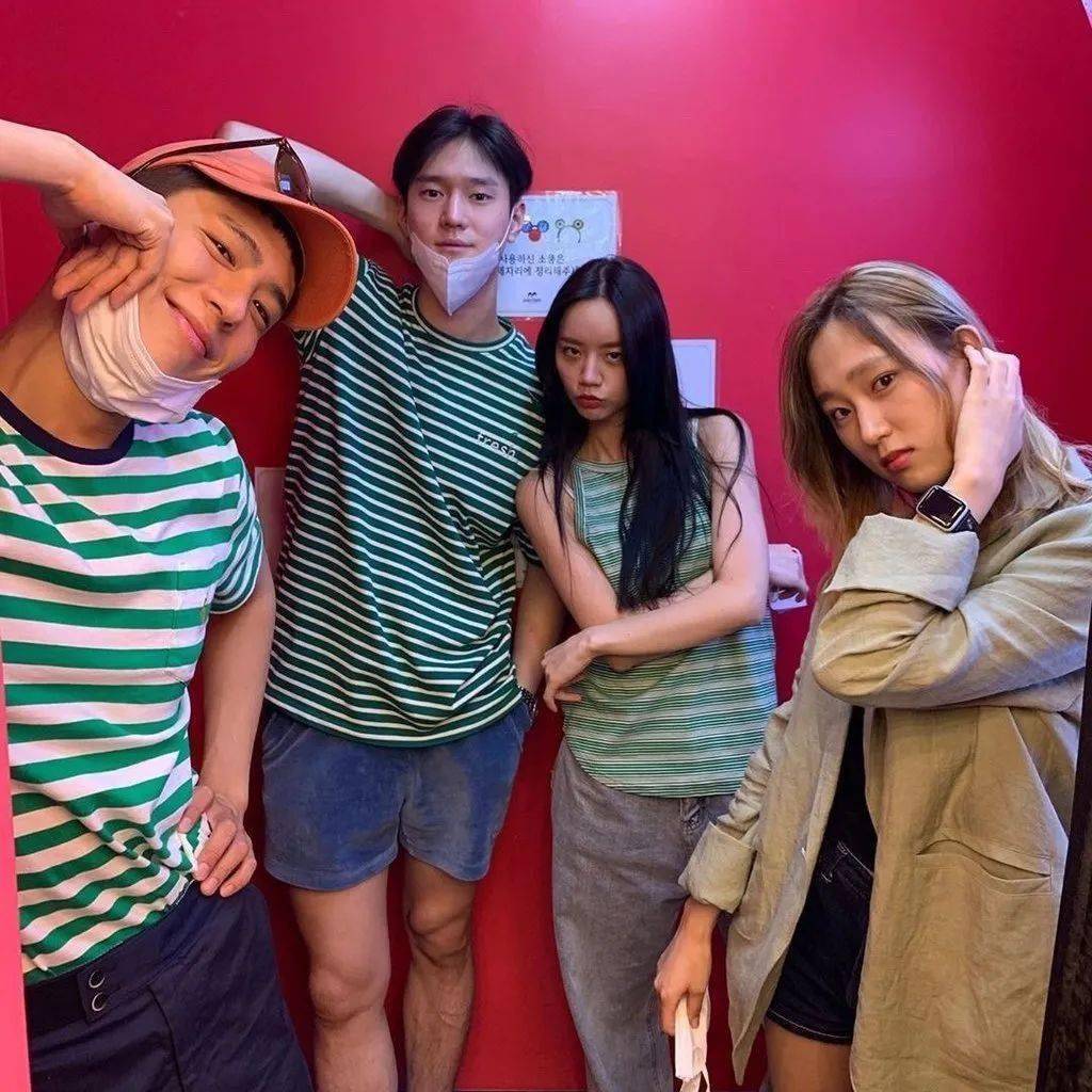 颜也|网红艳压范冰冰？想不到亚洲神颜也有这天。。。