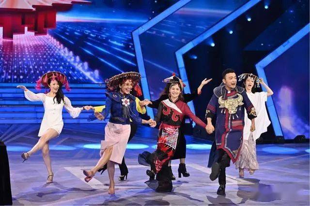 来自|朱迅、小尼发布电影海报《迅速爱上尼》？