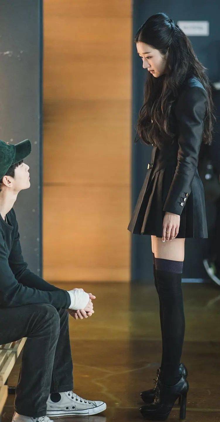 剧中|虽然是神经病，但够时髦就没关系！