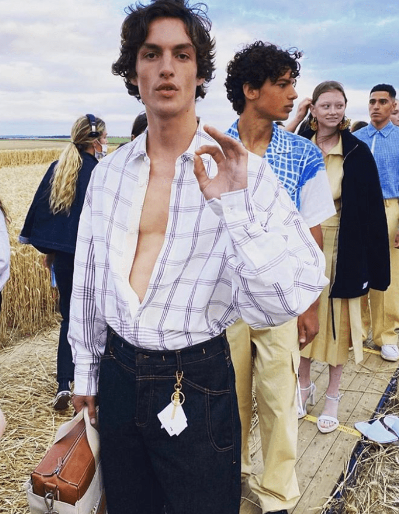 to|感到兴奋吗,久违的线下时装秀又回来了