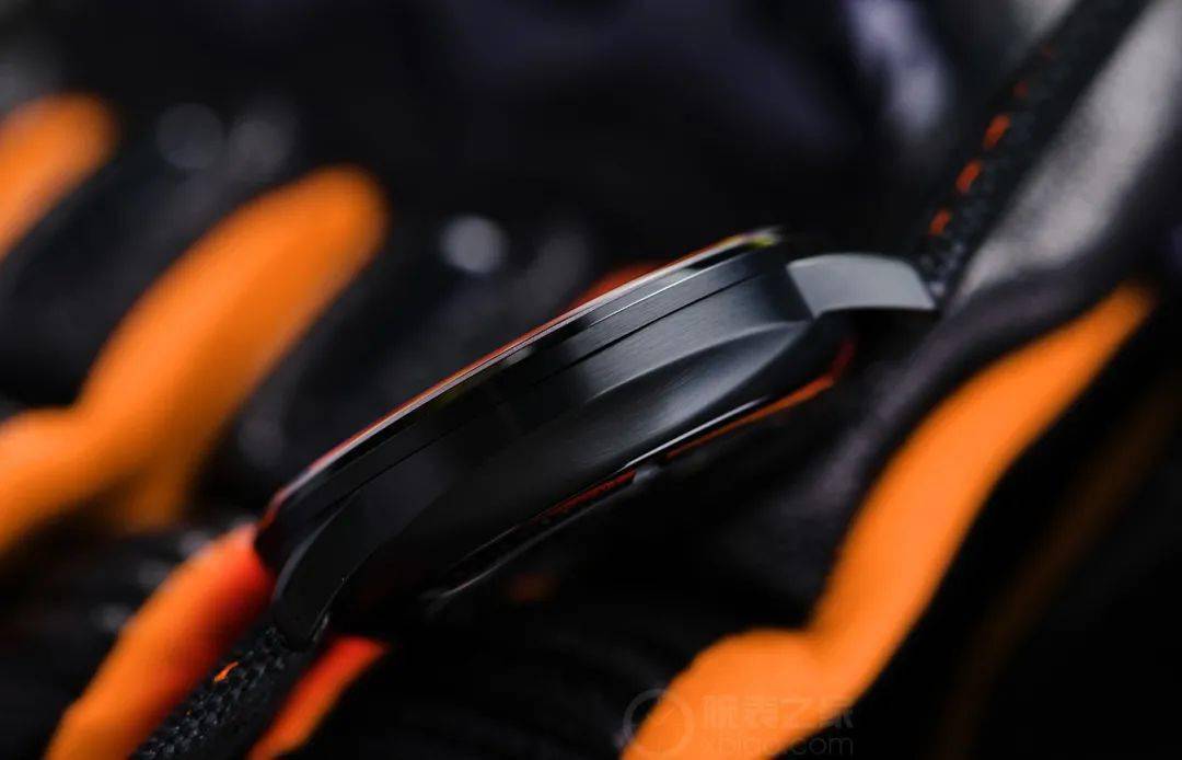 指挥官|7000多就可以买到“半透视”腕表?