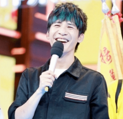 头发|不吹不“黑”，挑着染正当红！