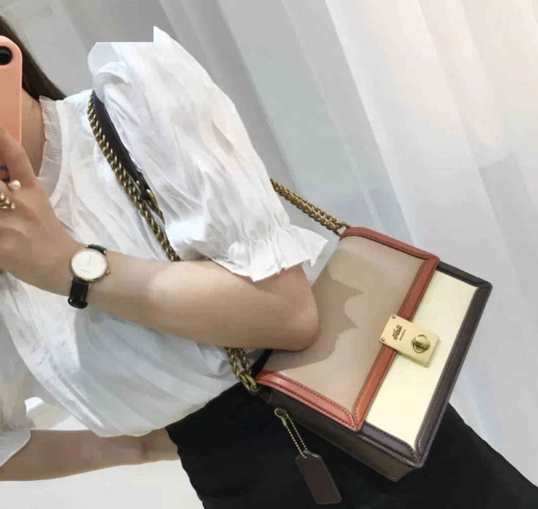 方包|代言人一换，颜值翻一翻？