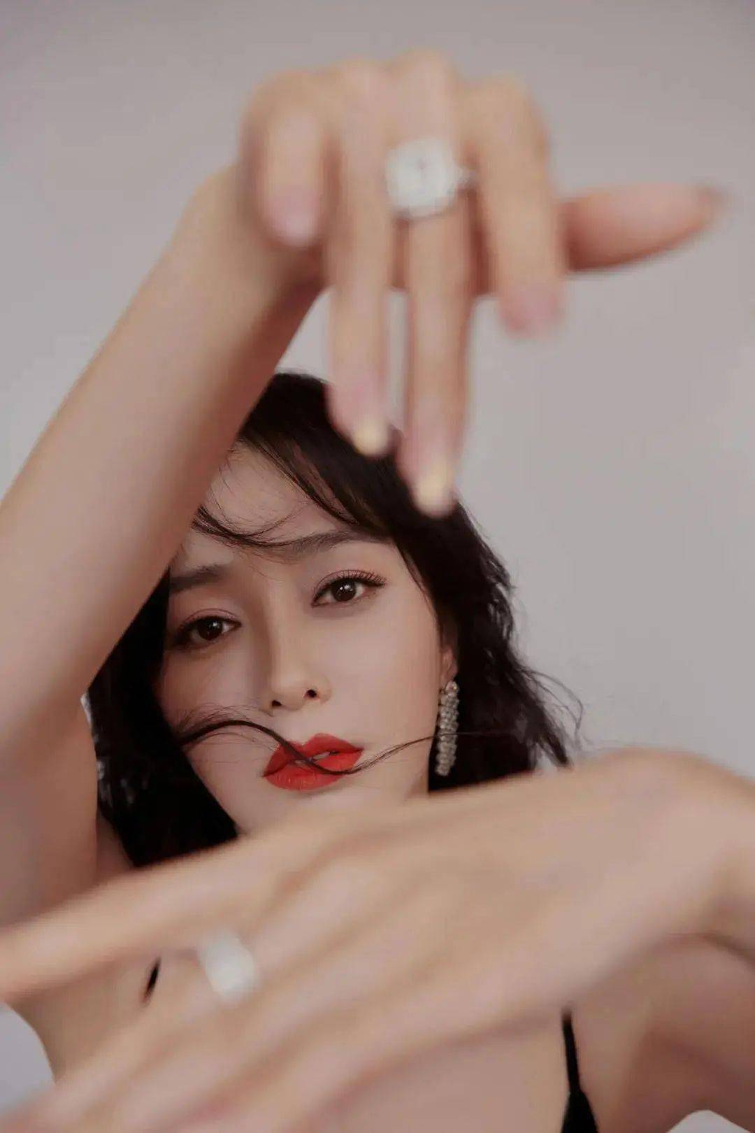 秦岚不生孩子被骂，女人的子宫到底谁说了算？