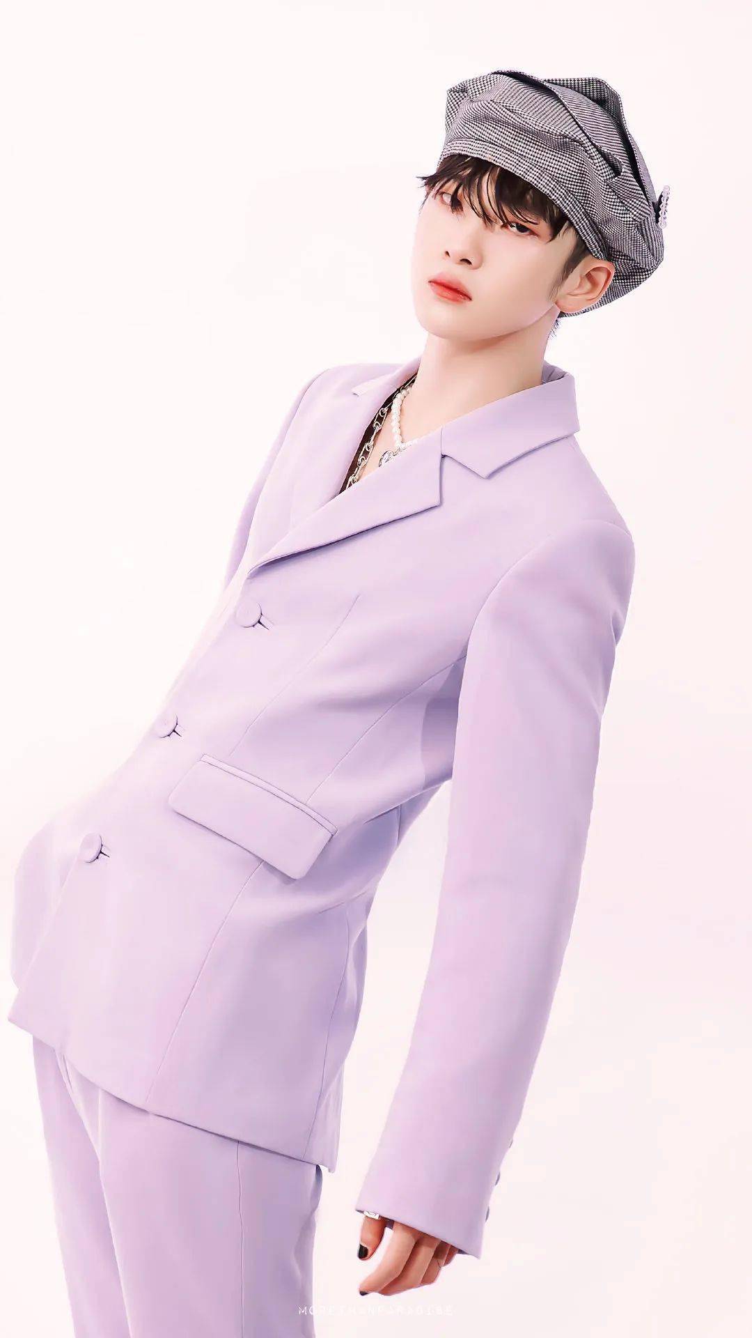 发型|王一博又解锁了新妆发？我宣布男明星在美容方面比女生还用力！