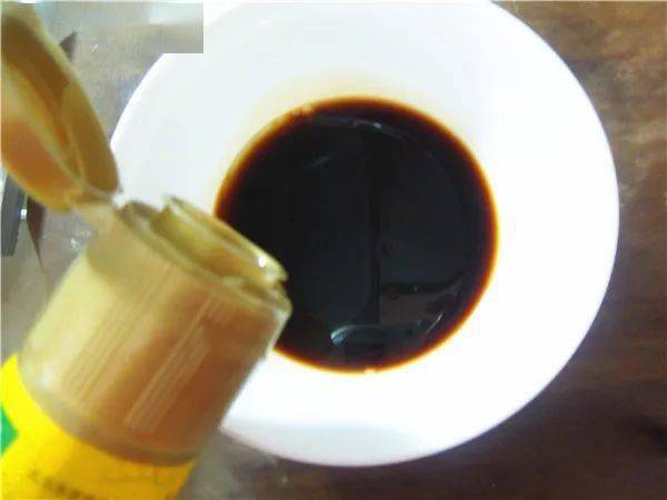 涼菜中的顏值擔當就是它了，一口吃下三種蛋，不需要醬汁都鮮香 熱愛美食 第6张