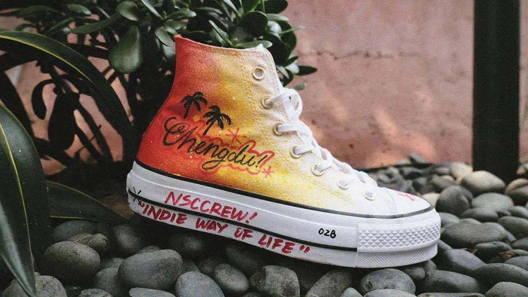 球鞋|#DEAL分享#【 这才是「小白鞋」的正确打开方式! 】