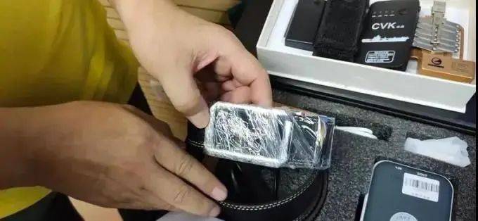 矿泉水瓶|细思极恐！人民币可能正在“偷拍”你