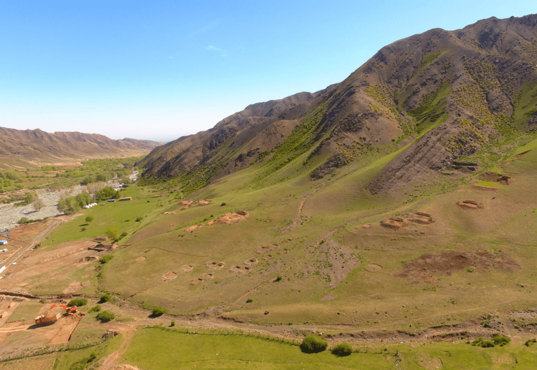 石棺|新疆发现战国时期高等级墓群，实证“山北六国”实力