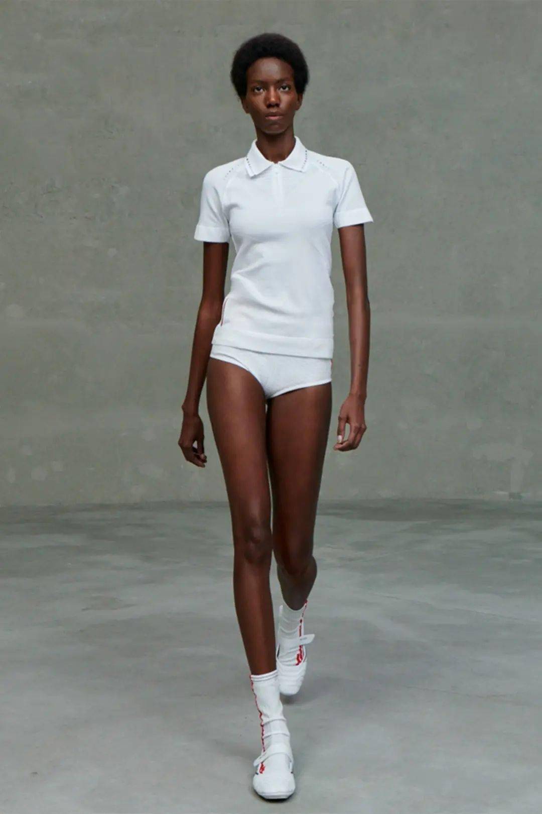 系列|PRADA 2021春夏系列 | 新一季秋衣秋裤玩出性冷淡工业风