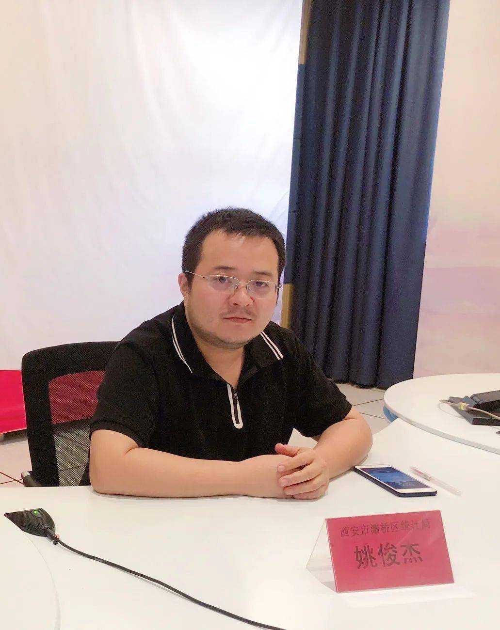 聂志宽的女儿聂雅健 在我的成长中,父母对我的影响非常深刻,我在他们