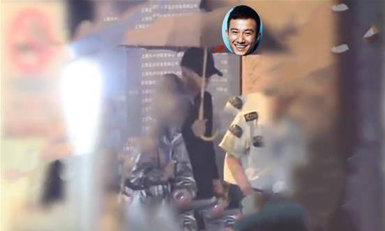 文章|文章戴金项链疯狂健身，青筋暴起一脸狠相，荷尔蒙炸裂超年轻