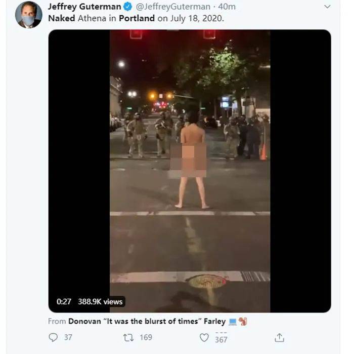 特朗普|美国波特兰对抗军警现场，出了一男一女两个狠人