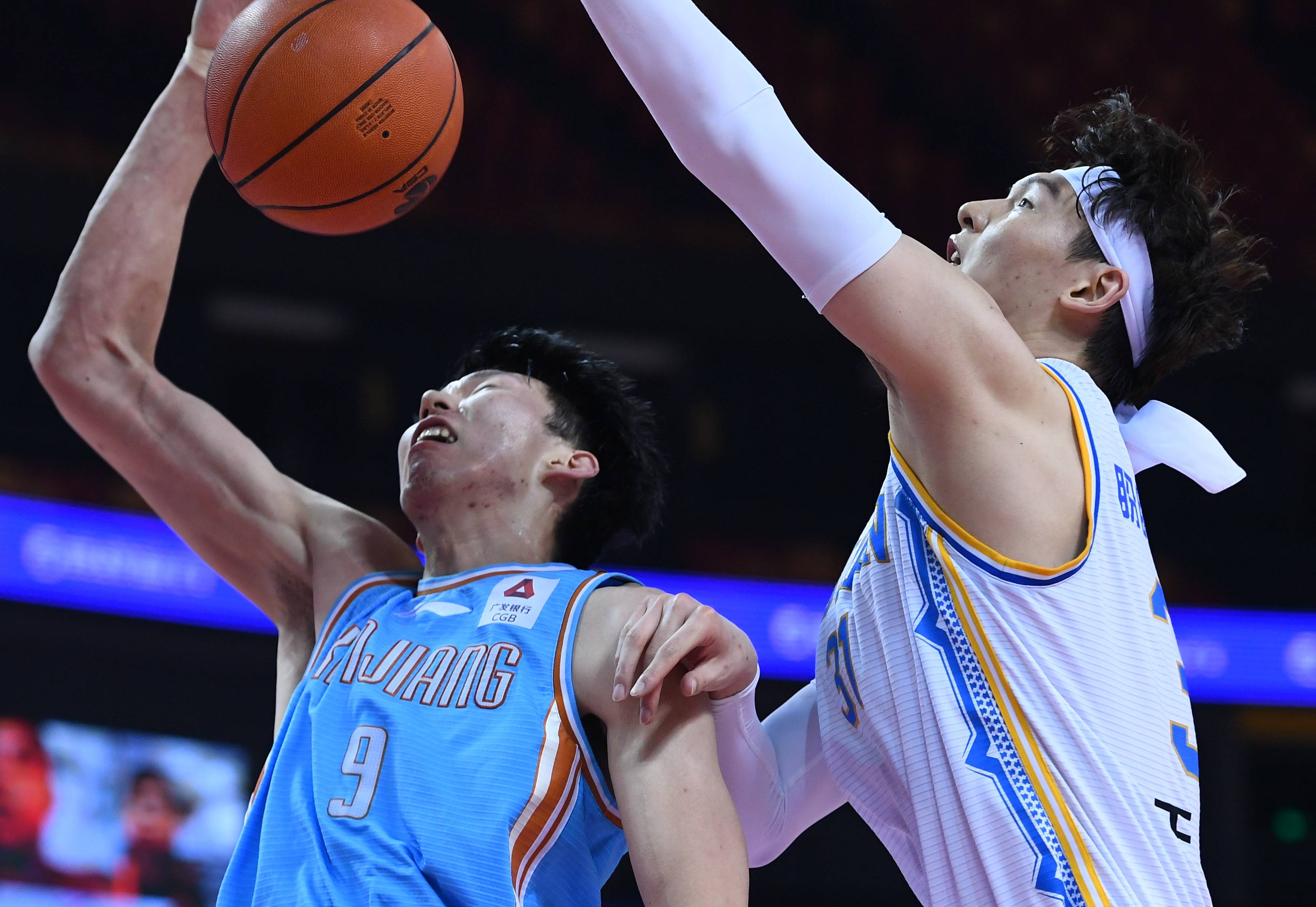 比赛|CBA|广东27连胜刷新纪录 福建克新疆杀入季后赛