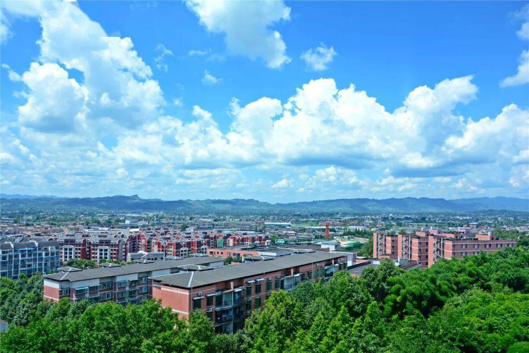 雨过天晴,梁平天空蓝出新高度,一起邂逅"醉"美「梁平蓝」