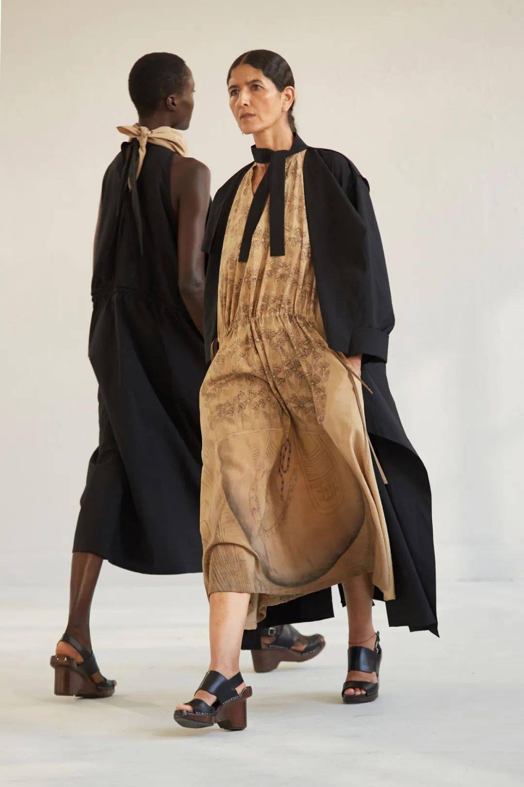 贴近生活|轻松惬意不拘谨 这样的高级正当时 | Lemaire 2021春夏