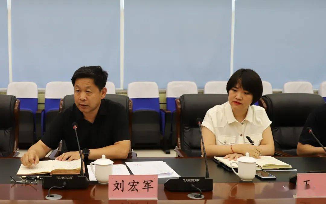 我市召开清理整顿公墓和硬化大墓现场推进会_整治