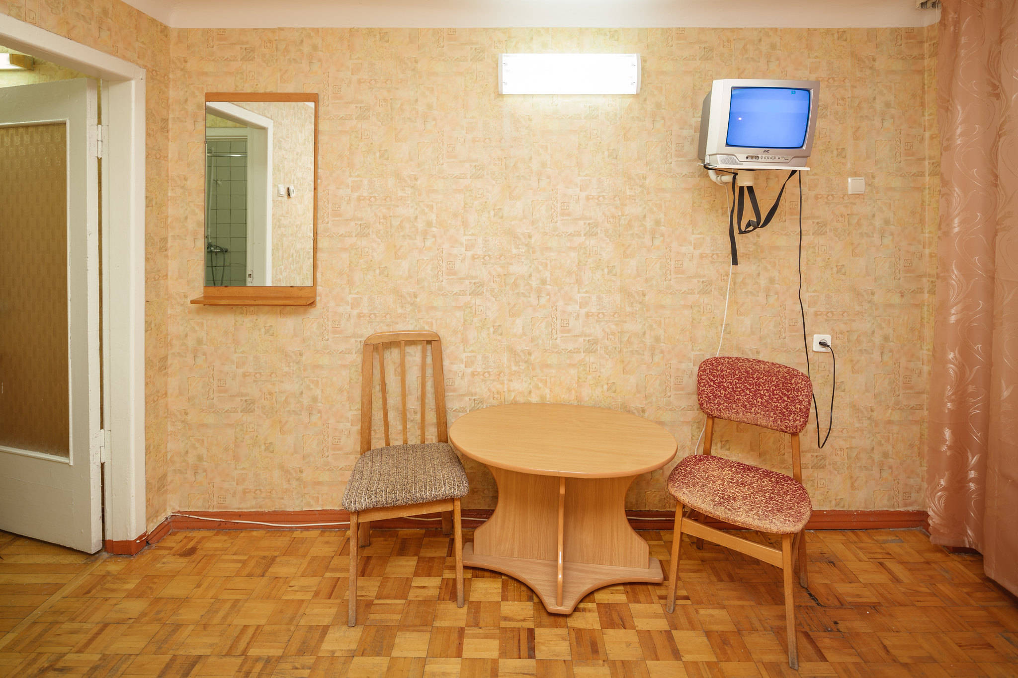 前苏联|摄影师｜章晟：半世纪前的前苏联疗养院，在历史与当下间游走