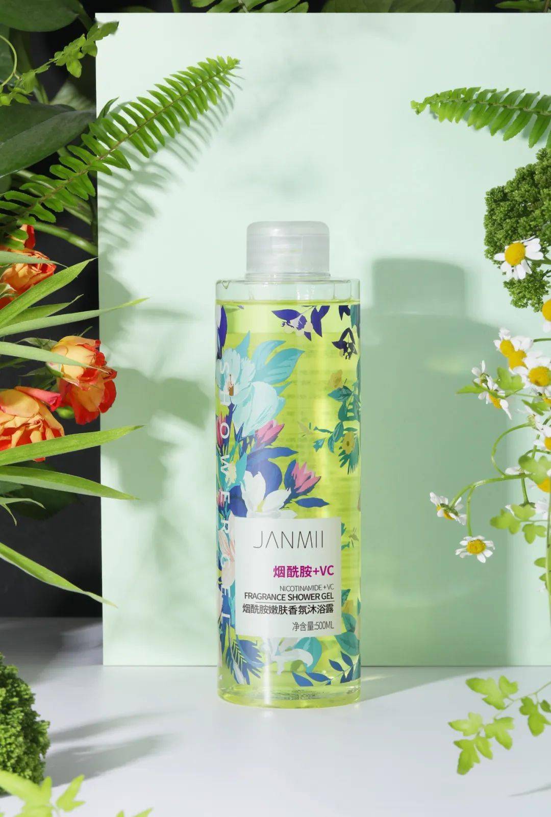 国潮|夏日护理推荐|“国潮”小众简美多效洗护套装拍了拍你！