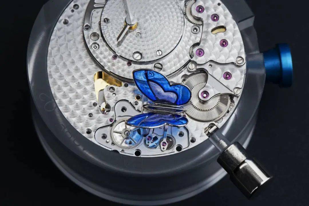 珠宝|看着这些高级珠宝上的蝴蝶，我就知道我的少女心还在！