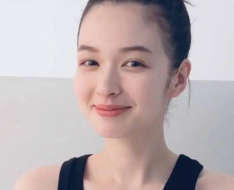 皮肤|用它点一点，痘印、斑点竟然没了，难怪李佳琦都为它疯狂打call！