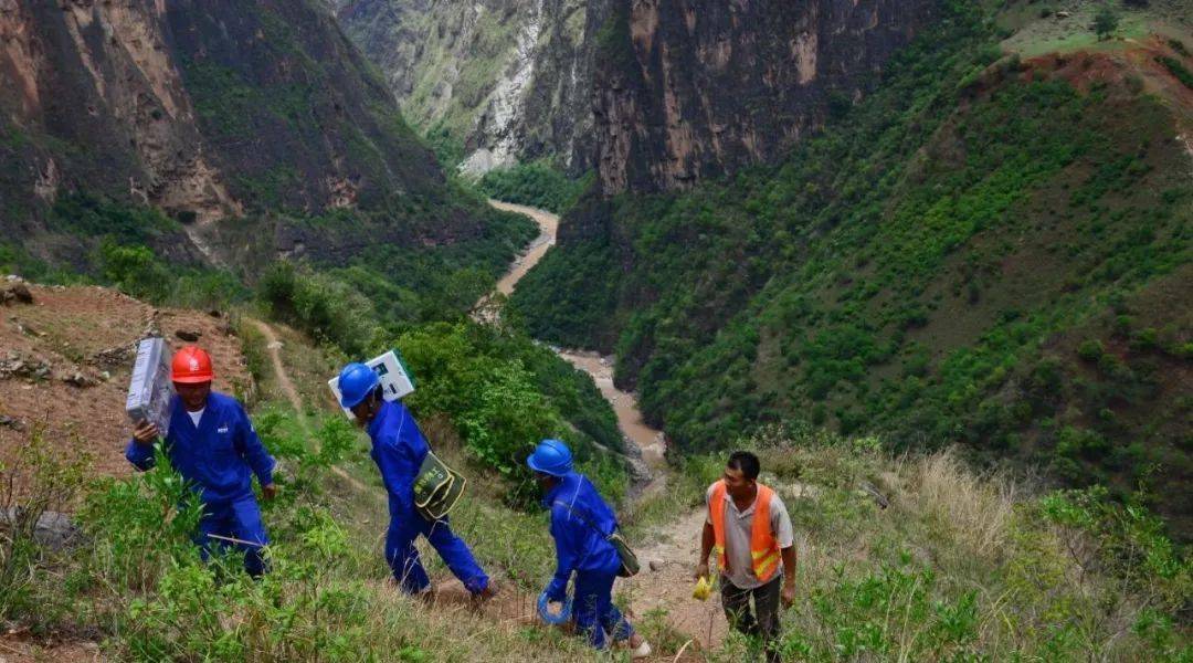 亮见大凉山腹地阿布洛哈村的新生活