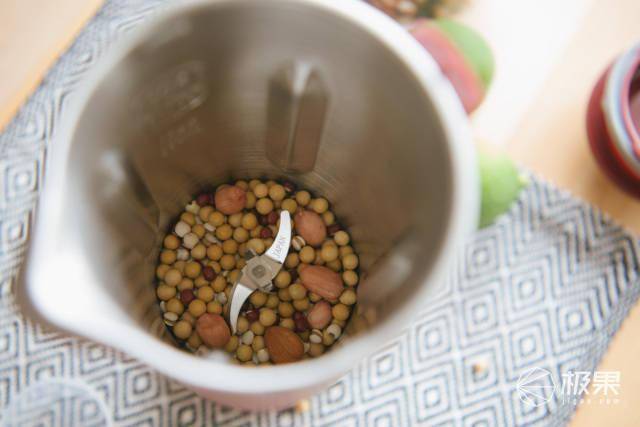 机身|隔壁小孩都馋哭了！奶爸的养娃神器：轻松搞定一日三餐