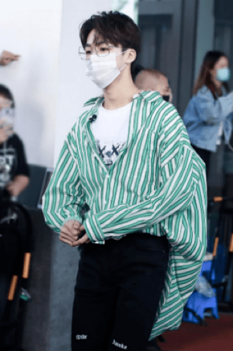 衣柜|“无性别穿搭”正当时,从另一半的衣柜里穿出时髦