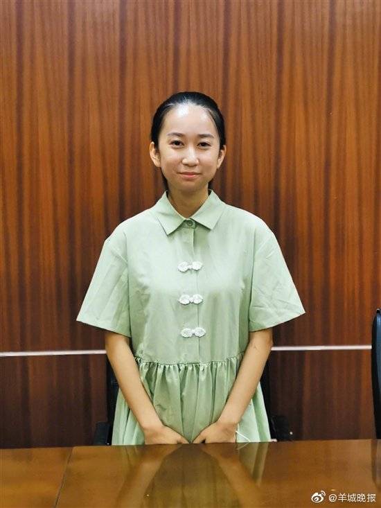 徐菲|学霸也追“综”！宝安中学理科生徐菲：即使高三也在追《青你2》