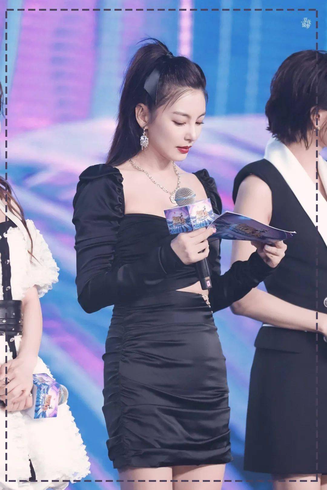 中庭|金莎，你凭什么这么年轻？