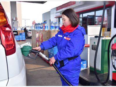 成品|“两连涨”后国内成品油价调整遇搁浅，分析人士：下一轮下调概率较大