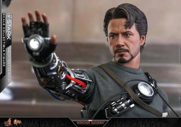 hottoys 钢铁侠tony stark 托尼史塔克 机械测试 1/6可动人偶