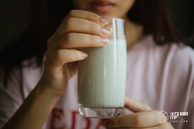 机身|隔壁小孩都馋哭了！奶爸的养娃神器：轻松搞定一日三餐