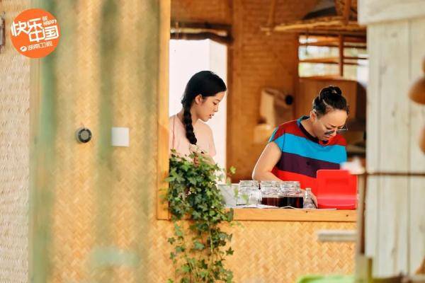 巴图|《向往4》收官宋丹丹陈赫返场 蘑菇屋里再次唱响《心火烧》