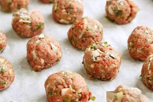 调料|好吃到逆天啦！自制肉丸原来这么简单！香软弹牙、唇齿留香