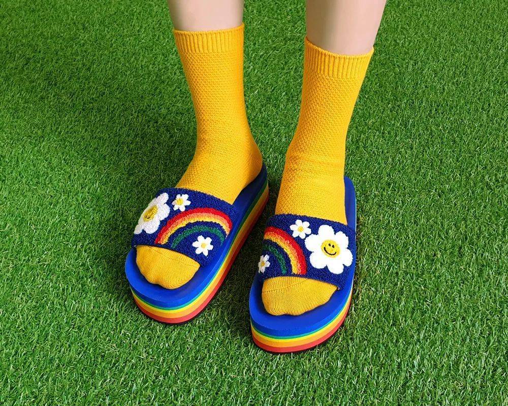 精灵|买物教室 | 彩虹拖鞋、精灵耳饰,别 diss 我们不推女孩子的东西辣!!