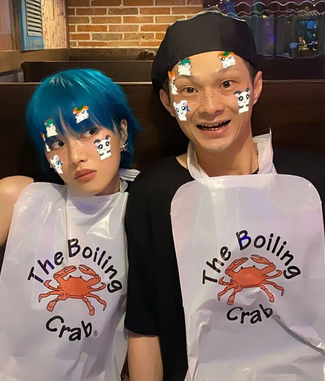 男朋友|情侣之间的新玩法？一起美甲、染发、护肤……