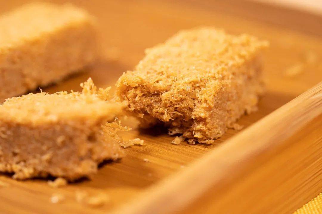 最让人|上班摸鱼一族必看：这可能是我们吃过、最让人上瘾的一款小零食了！