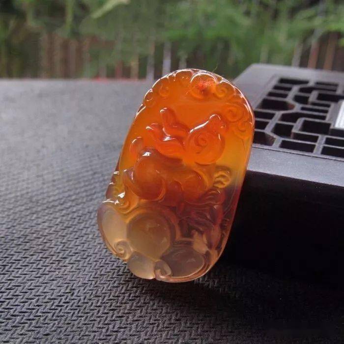 翡翠|这6种玉石廉价却卖相高大上，你有买过吗？