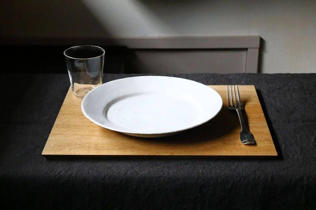 大佬|“家徒四壁”的日本设计大佬?论极简,他敢称第一!