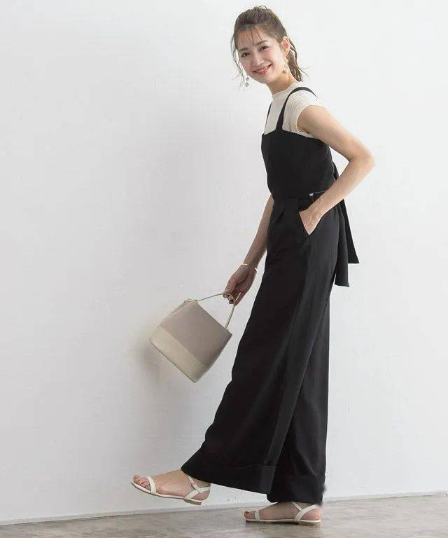 女生|30岁后别乱装可爱！学日本小姐姐这样穿，优雅迷人美过20代女生！