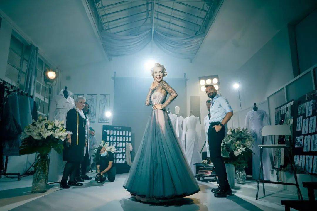 时装周|负重而行的巴黎高定时装周,怎么做才能逆天改命?