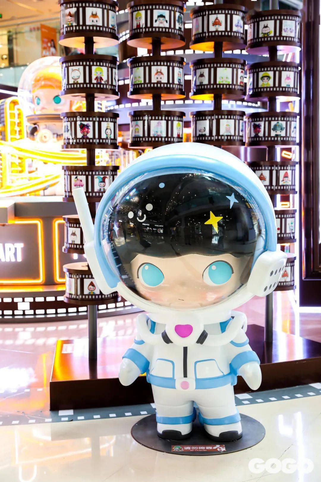 穿越|泡泡玛特十周年！梦幻快闪店带你穿越回童年时光~