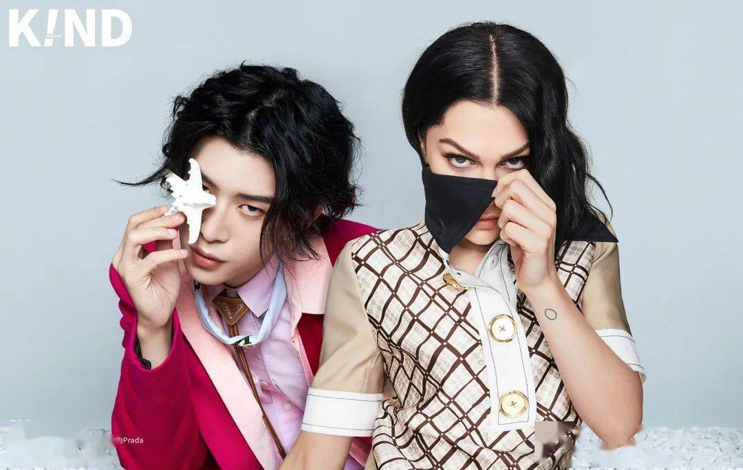 赵丽颖|快讯 | 王俊凯大片、赵丽颖美图、baby活动、孟美岐大片