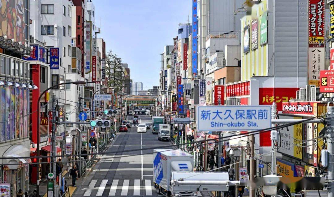 从上野,新大久保到虎之门:沿着地铁线,瞥见东京的光怪