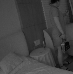 女儿|停电信息|女子路过女儿别墅，抬头发现卧室不对劲！进门一看蒙了